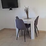 Three Lions Apartment Number 2